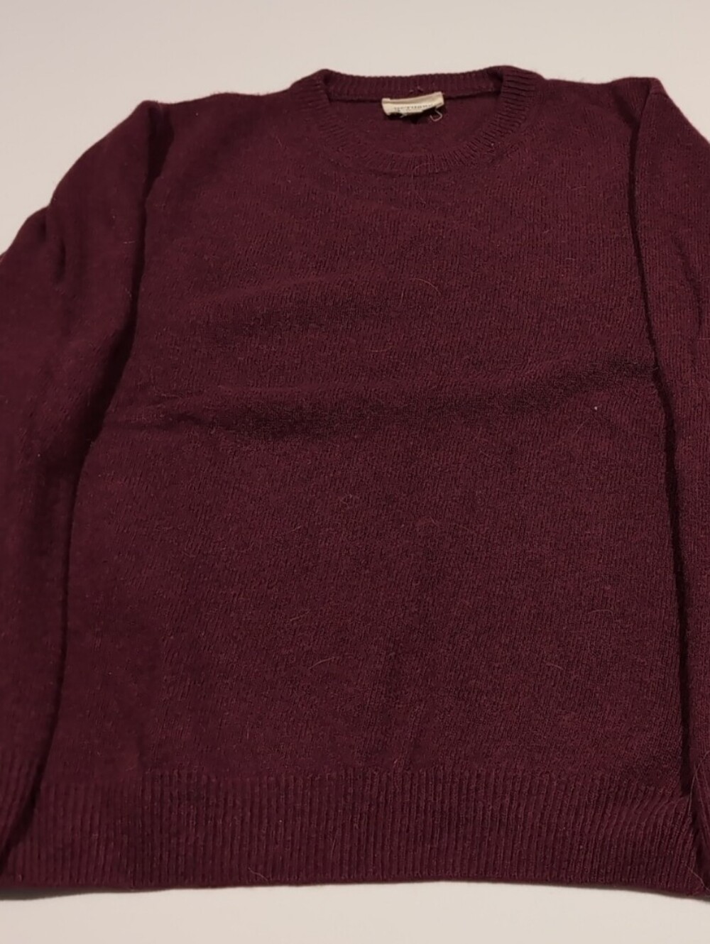 Octobre Editions Men's Crewneck Sweater in Burgundy - Classic Knit
